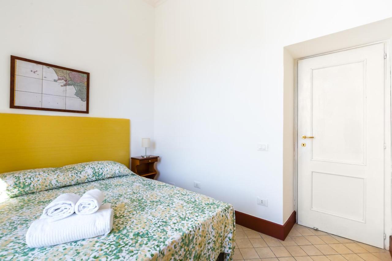Lopez 20 A Big Family Apartment By Napoliapartments Kültér fotó