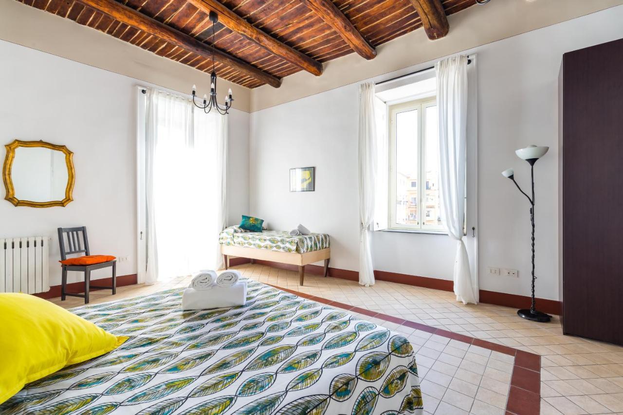 Lopez 20 A Big Family Apartment By Napoliapartments Kültér fotó