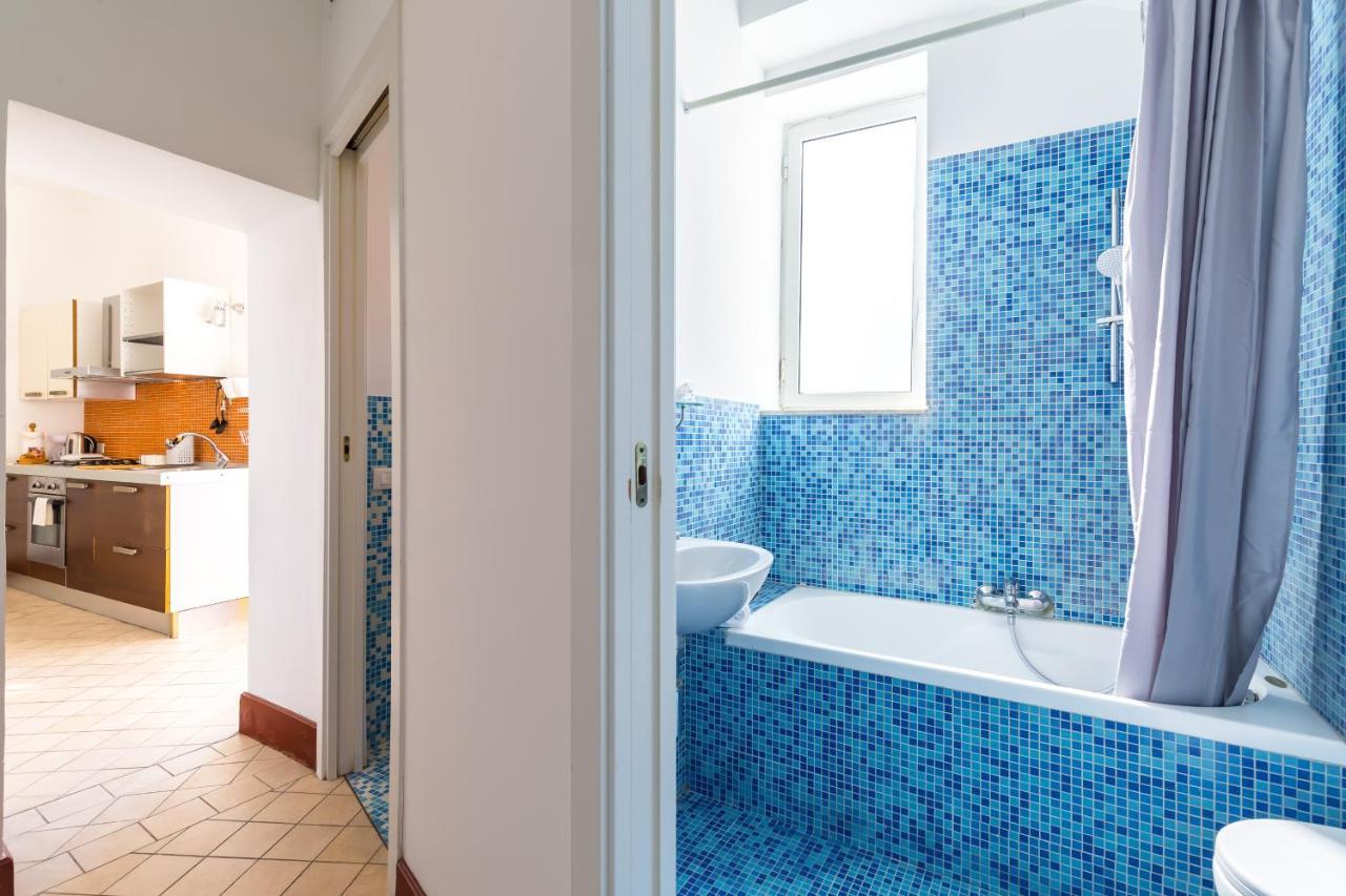 Lopez 20 A Big Family Apartment By Napoliapartments Kültér fotó