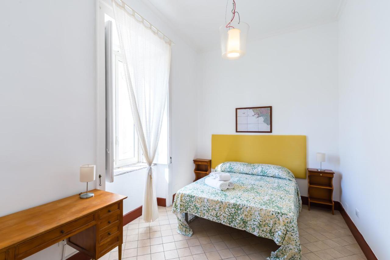 Lopez 20 A Big Family Apartment By Napoliapartments Kültér fotó